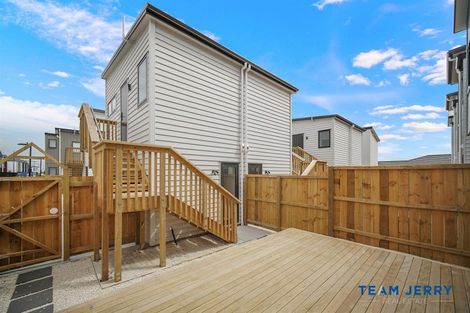 Photo of property in 35 Survila Street, Papakura, 2110