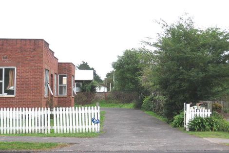 Photo of property in 1 Ranui Station Road, Ranui, Auckland, 0612