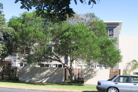 Photo of property in Bay Palms Apartments, 13/30e Bute Road, Browns Bay, Auckland, 0630