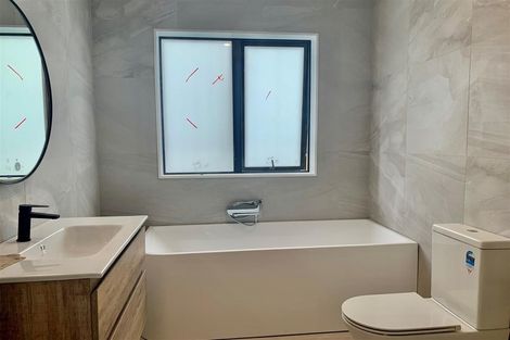 Photo of property in 16 Holcroft Street, Papakura, 2110