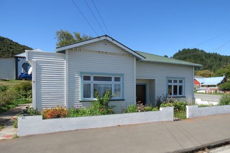 Photo of property in 35 Walsh Street, Reefton, 7830