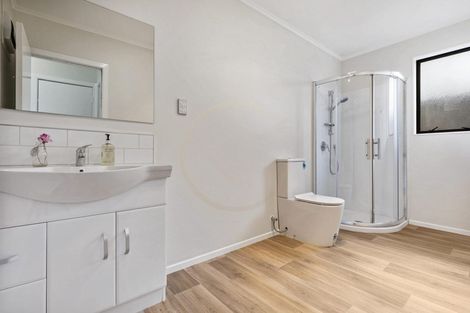 Photo of property in 14 Clayton Road, Manurewa, Auckland, 2102