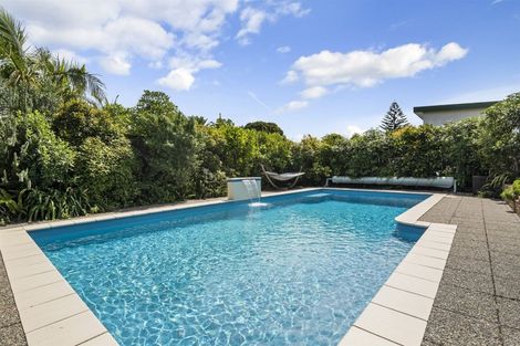 Photo of property in 43 Newhaven Terrace, Mairangi Bay, Auckland, 0630