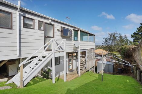 Photo of property in 1/51b Sunset Road, Totara Vale, Auckland, 0632