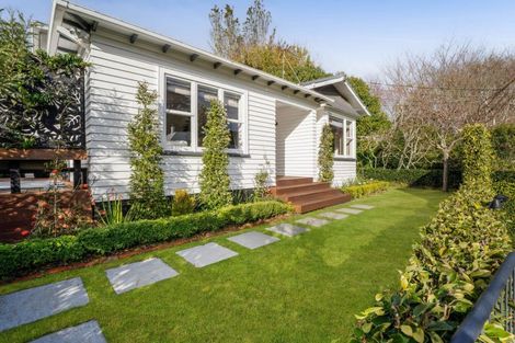 Photo of property in 15 Bracken Street, New Plymouth, 4310