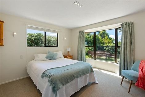 Photo of property in 2/18a Taupata Street, Redcliffs, Christchurch, 8081