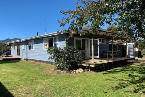 Photo of property in 5 Feary Crescent, Takaka, 7110