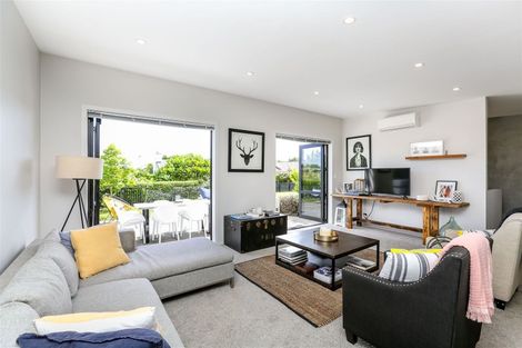 Photo of property in 82 Karamea Street, Whalers Gate, New Plymouth, 4310