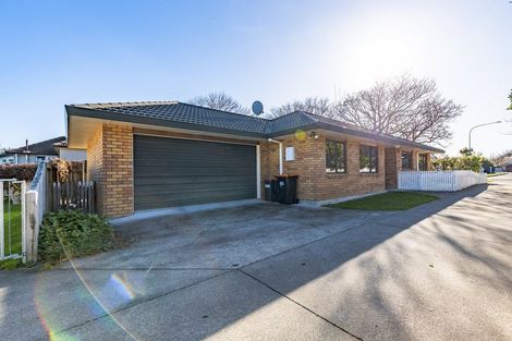 Photo of property in 110 Pahiatua Street, Hokowhitu, Palmerston North, 4410