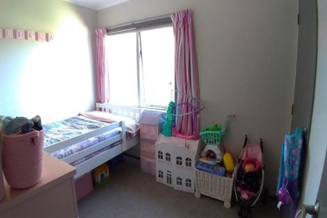 Photo of property in 24 Springtime Crescent, Stanmore Bay, Whangaparaoa, 0932