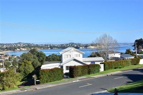 Photo of property in 1 Tindalls Bay Road, Tindalls Beach, Whangaparaoa, 0930
