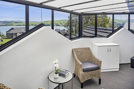Photo of property in 22 The Crowsnest, Whitby, Porirua, 5024