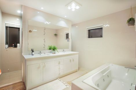 Photo of property in 23 Pioneer Rise, Silverdale, 0932