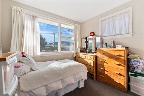 Photo of property in 214 Mairehau Road, Burwood, Christchurch, 8083