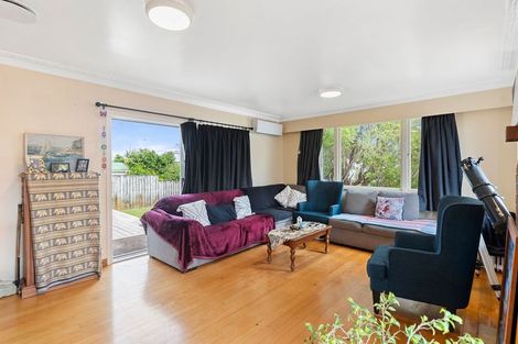 Photo of property in 20 Stokes Avenue, Te Atatu Peninsula, Auckland, 0610