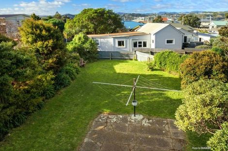 Photo of property in 199 Sutherland Road, Lyall Bay, Wellington, 6022