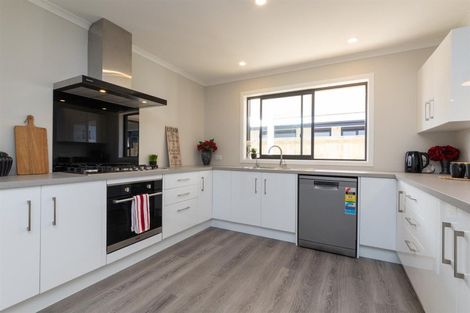 Photo of property in 10 Oldfield Lane, Marton, 4710