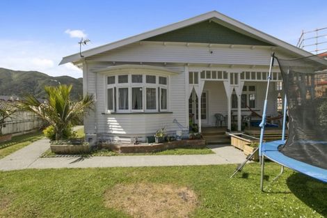 Photo of property in 117 Whites Line East, Waiwhetu, Lower Hutt, 5010