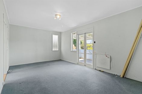Photo of property in 11 Sarona Avenue, Glen Eden, Auckland, 0602