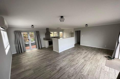 Photo of property in 330b Whangaparaoa Road, Stanmore Bay, Whangaparaoa, 0932