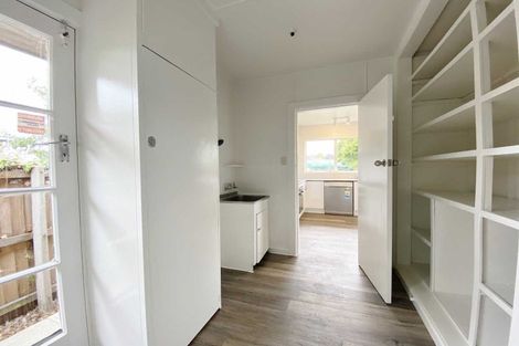 Photo of property in 18 Renfrew Street, Upper Riccarton, Christchurch, 8041