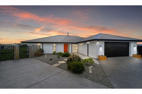 Photo of property in 37 Koura Drive, Rangiora, 7400