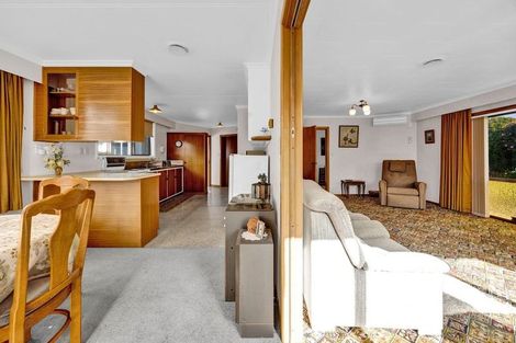 Photo of property in 84 Domett Street, Opunake, 4616