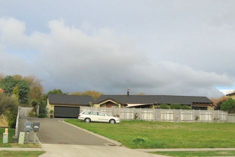 Photo of property in 32 Regent Drive, Paraparaumu Beach, Paraparaumu, 5032