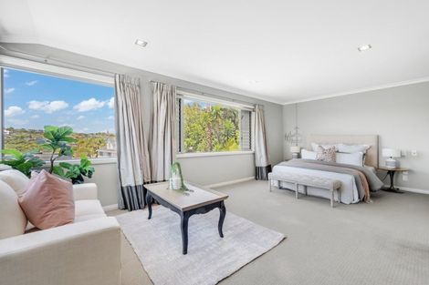 Photo of property in 8 Page Point, Mellons Bay, Auckland, 2014