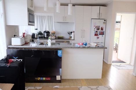 Photo of property in 49 Cascades Road, Pakuranga Heights, Auckland, 2010