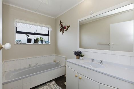 Photo of property in 27 Gordon Avenue, Te Aroha, 3320