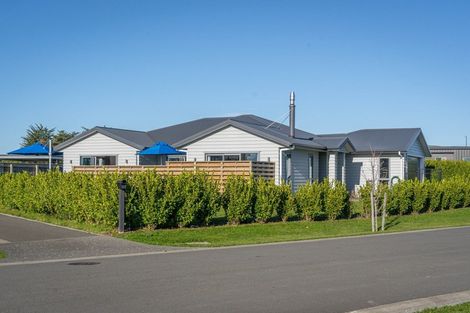 Photo of property in 39 Burgundy Drive, Martinborough, 5711
