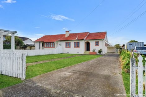 Photo of property in 21 Robert Street, Marton, 4710