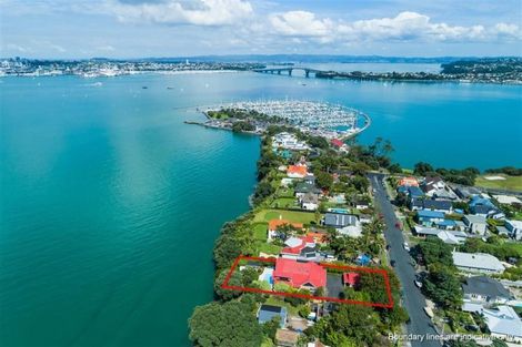 Photo of property in 15 Norwood Road, Bayswater, Auckland, 0622