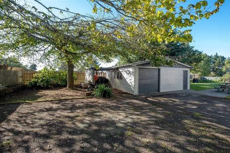 Photo of property in 28 Castle Street, Eltham, 4322