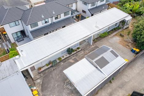 Photo of property in 2/127 Seabrook Avenue, New Lynn, Auckland, 0600