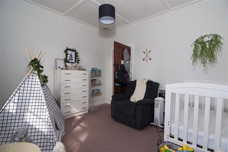 Photo of property in 16 Burrows Place, Frankton, Hamilton, 3204