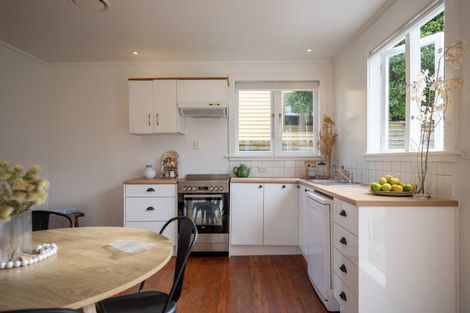 Photo of property in 22 Government Road, Raglan, 3225