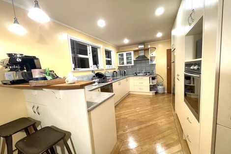 Photo of property in 114 Sturges Road, Henderson, Auckland, 0612