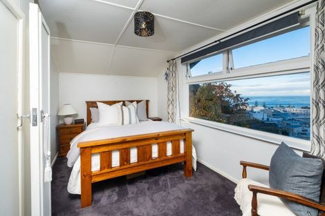 Photo of property in 42 Cameron Road, Bluff Hill, Napier, 4110