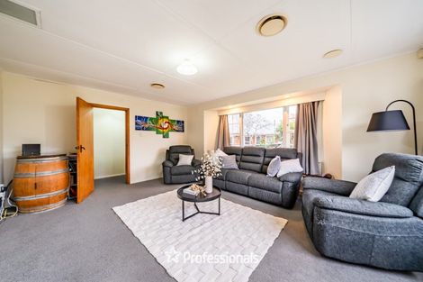 Photo of property in 73 Norana Road, Timberlea, Upper Hutt, 5018