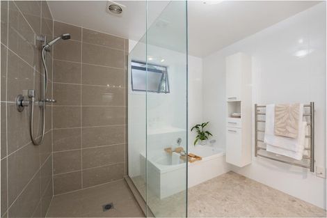 Photo of property in 13 Harbour View Road, Point Wells, Warkworth, 0986