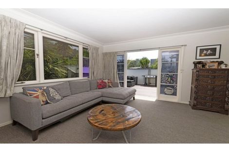 Photo of property in 14 Birdwood Road, Swanson, Auckland, 0612
