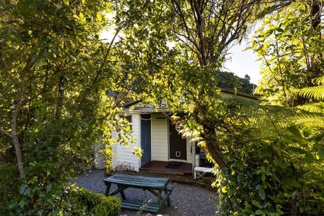 Photo of property in 659 Queen Charlotte Drive, Havelock, Picton, 7281