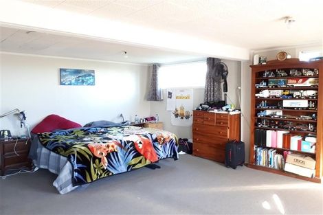 Photo of property in 1/10 Seaview Road, Glenfield, Auckland, 0629