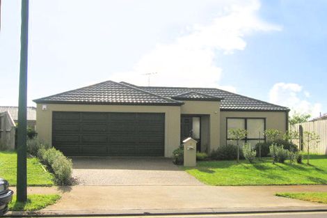 Photo of property in 6 Belcoo Crescent, East Tamaki, Auckland, 2013