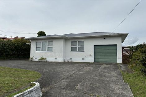 Photo of property in 20 Carlton Avenue, Gonville, Whanganui, 4501