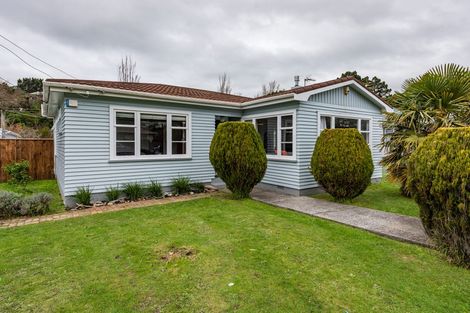 Photo of property in 36 Findlay Street, Tawa, Wellington, 5028