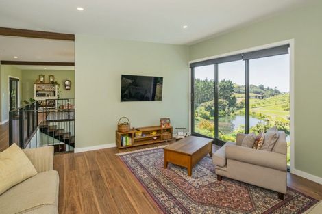 Photo of property in 40 Spikes Way, Whitianga, 3510