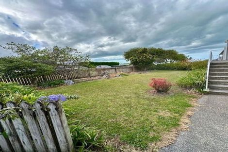 Photo of property in 1/33 Castor Bay Road, Castor Bay, Auckland, 0620